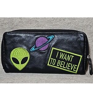 Alien Wallet I Want to Believe Faux Vegan